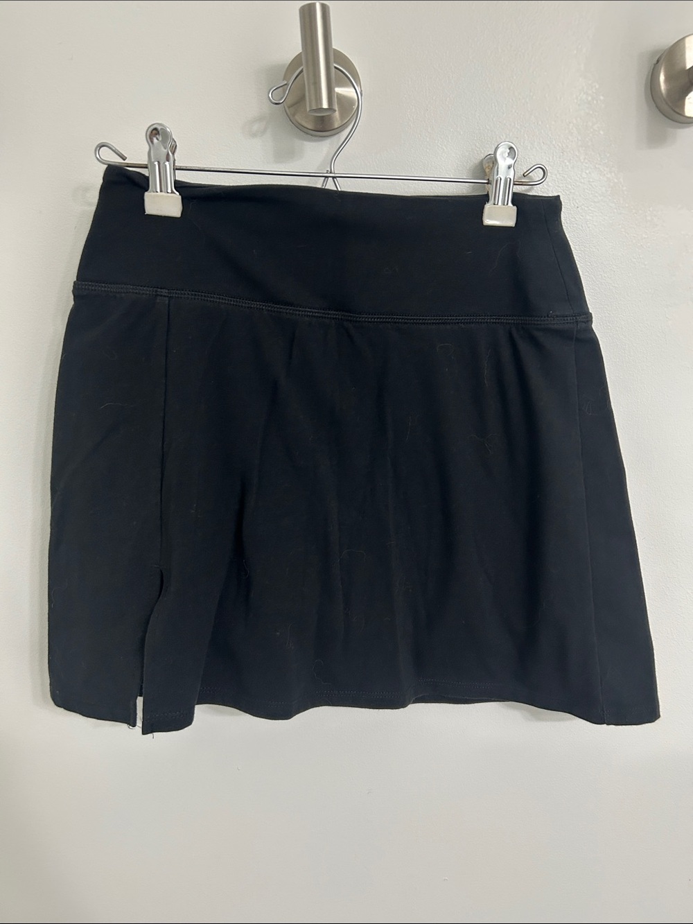 Old Navy Black Athletic Skort with Subtle Side Slit